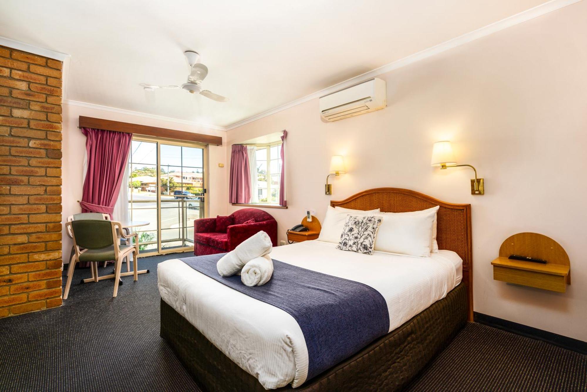 Sapphire Waters Motor Inn Merimbula Exterior photo