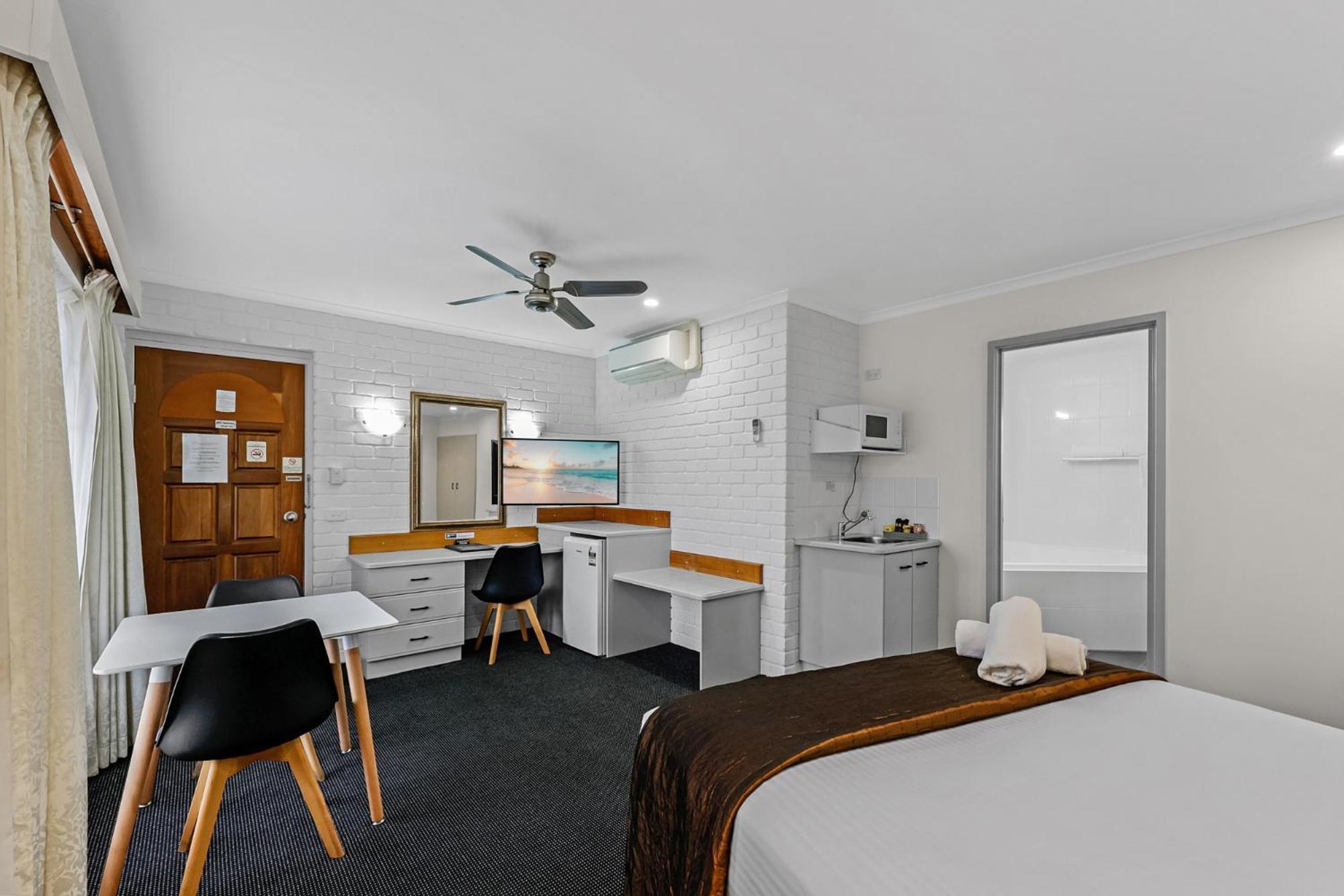 Sapphire Waters Motor Inn Merimbula Exterior photo